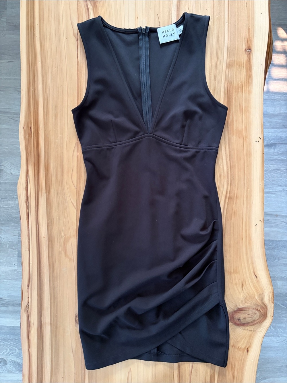 Hello Molly Black V-Neck Sleeveless Bodycon Dress